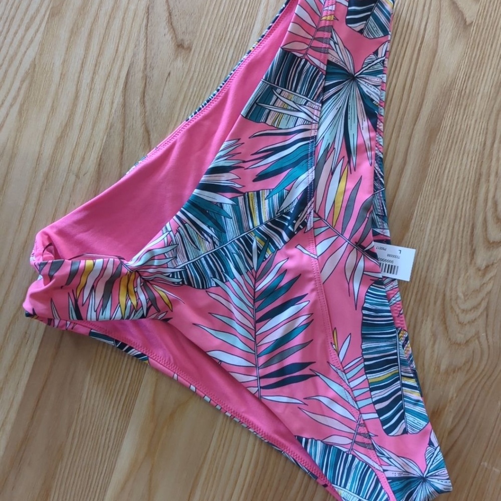 (2/30$) La Vie En Rose New Swimsuit bottoms to mix multicolor.